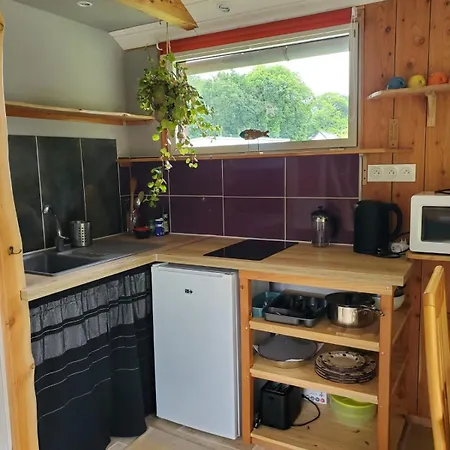 Le Qui Peche, Maisonnette En Bois, Les Kabanes En Kreiz Breizh Casa de Férias Rostrenen